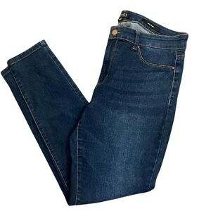 Jones New York Essex Skinny size 12